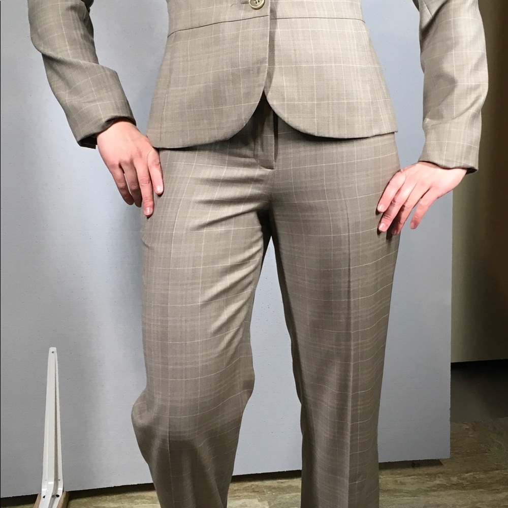 Ann Taylor business suit with pants size 6
